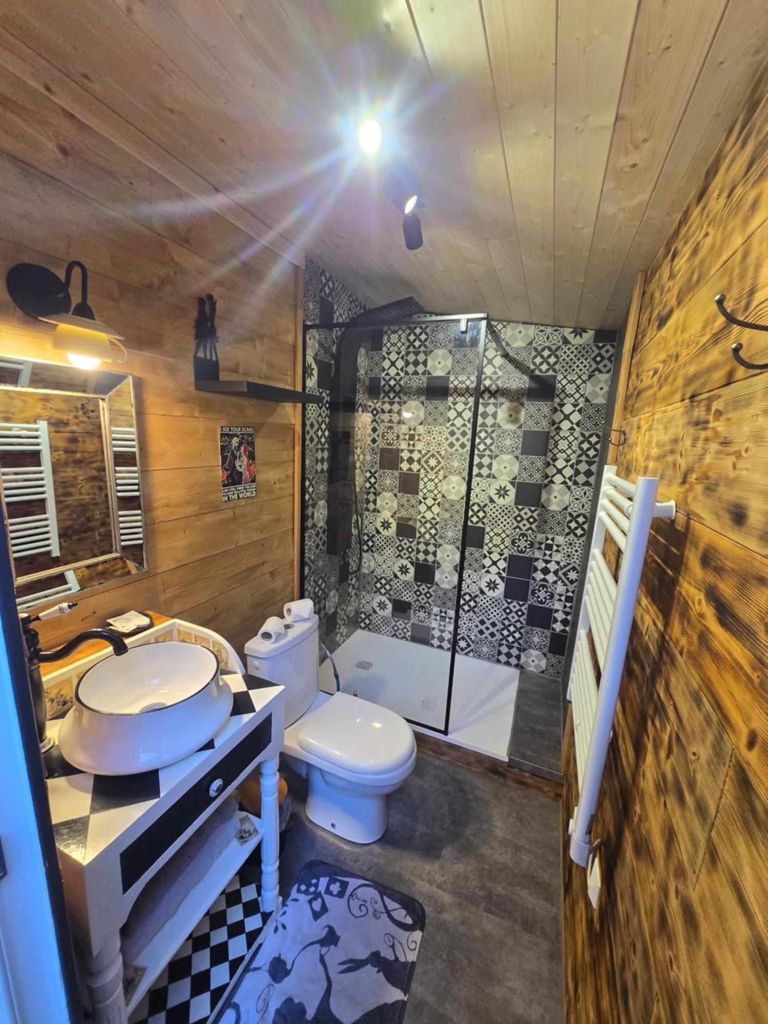 อ็องเทร 2 โกล Bed & Breakfast Saint-Martin-sur-le-Chambre ภายนอก รูปภาพ