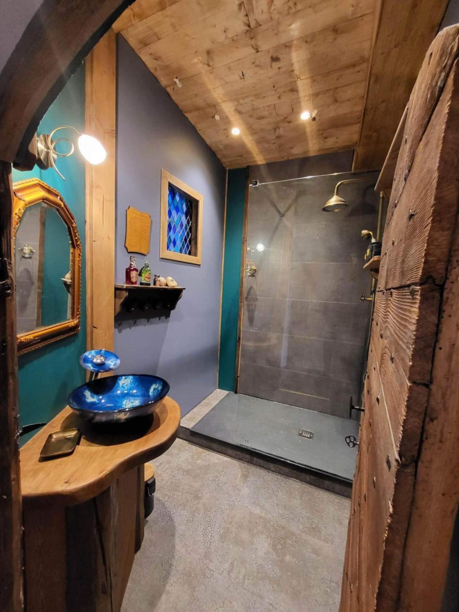 อ็องเทร 2 โกล Bed & Breakfast Saint-Martin-sur-le-Chambre ภายนอก รูปภาพ